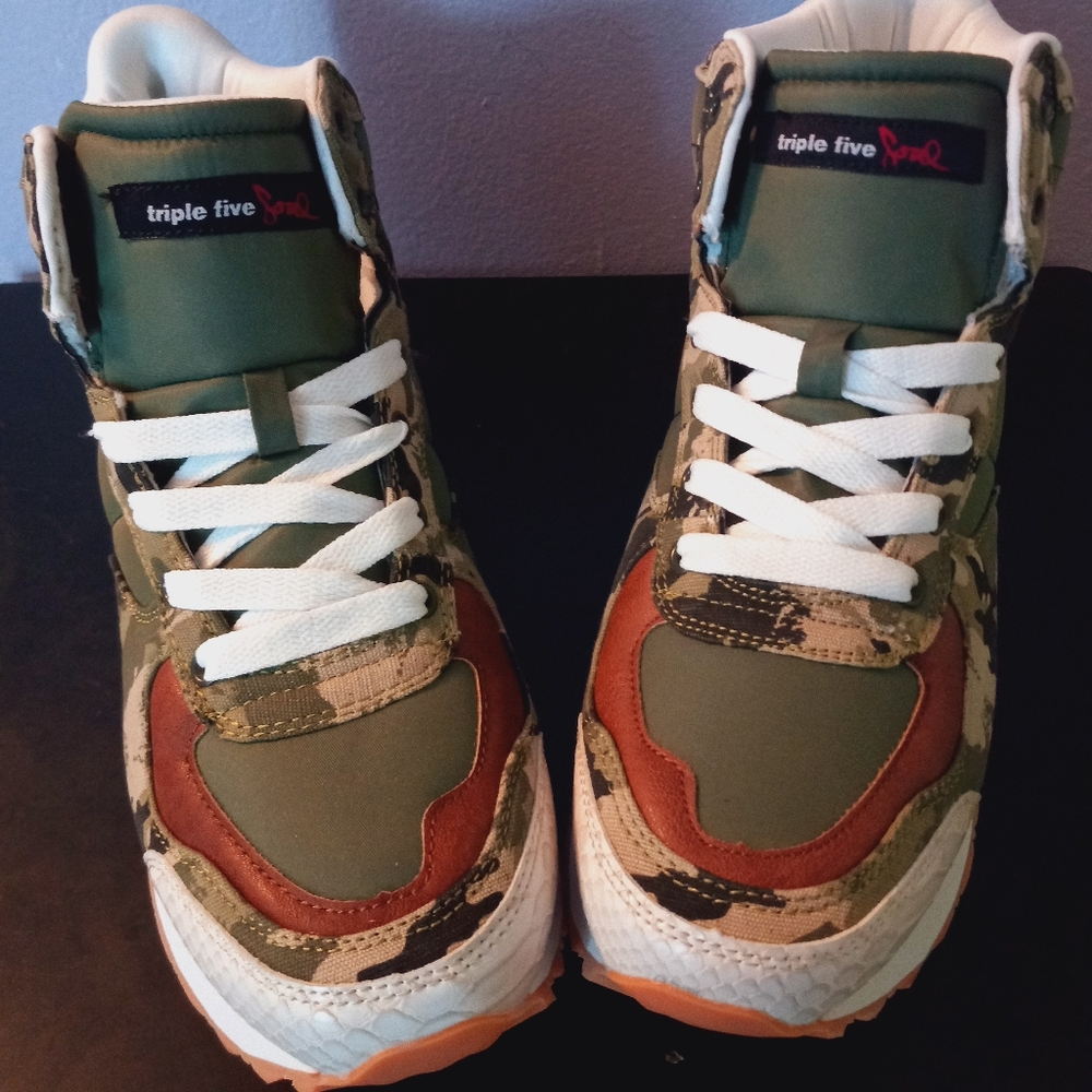 Triple Five Soul Mens Sneakers Size 9